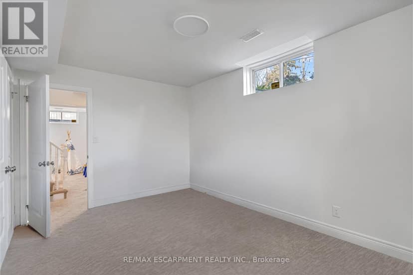 168 Carlton Street — photo 28 of 34