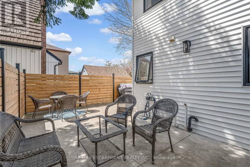 168 Carlton Street — photo 33 of 34
