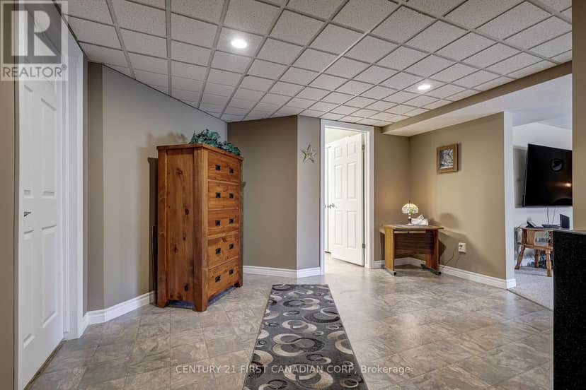 11 - 101 Southgate Parkway — photo 33 of 40