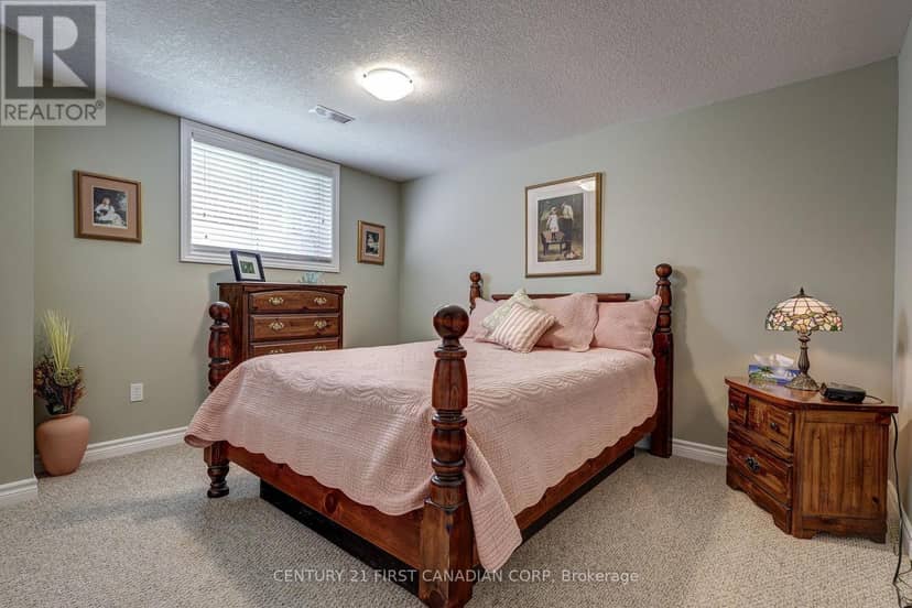 11 - 101 Southgate Parkway — photo 40 of 40