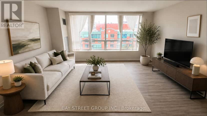 902 - 284 Bloor Street W — photo 4 of 27