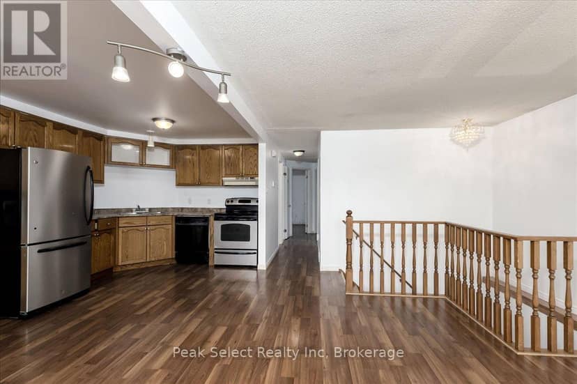 29 Southvale Road — photo 14 of 40