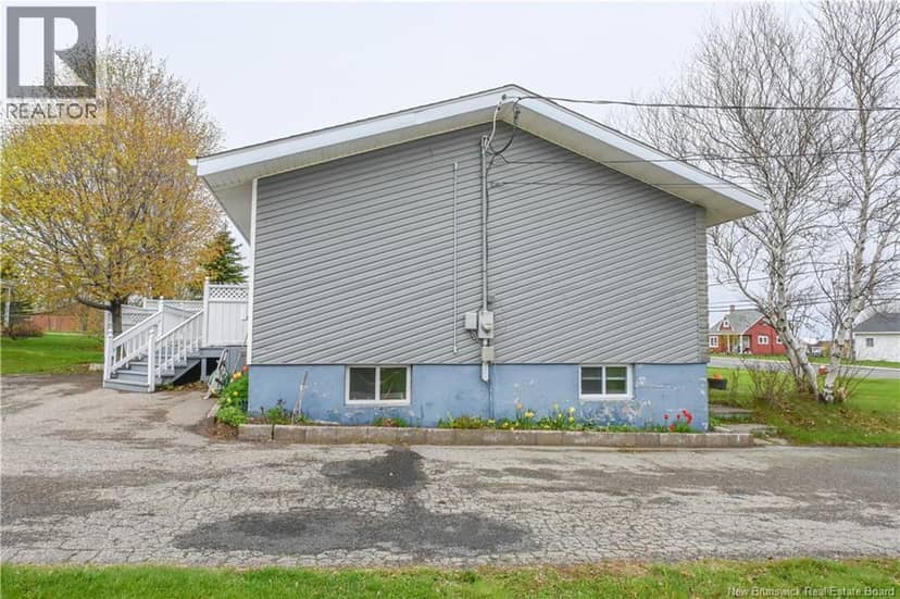 286 Saint-Pierre E. Boulevard, Caraquet, photo 3