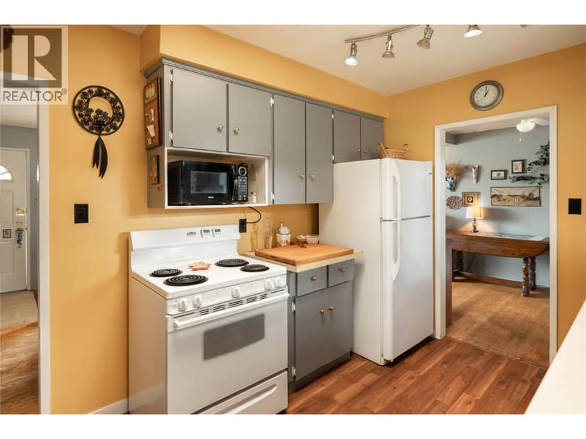 2150 Burnett Street, Kelowna, photo 4