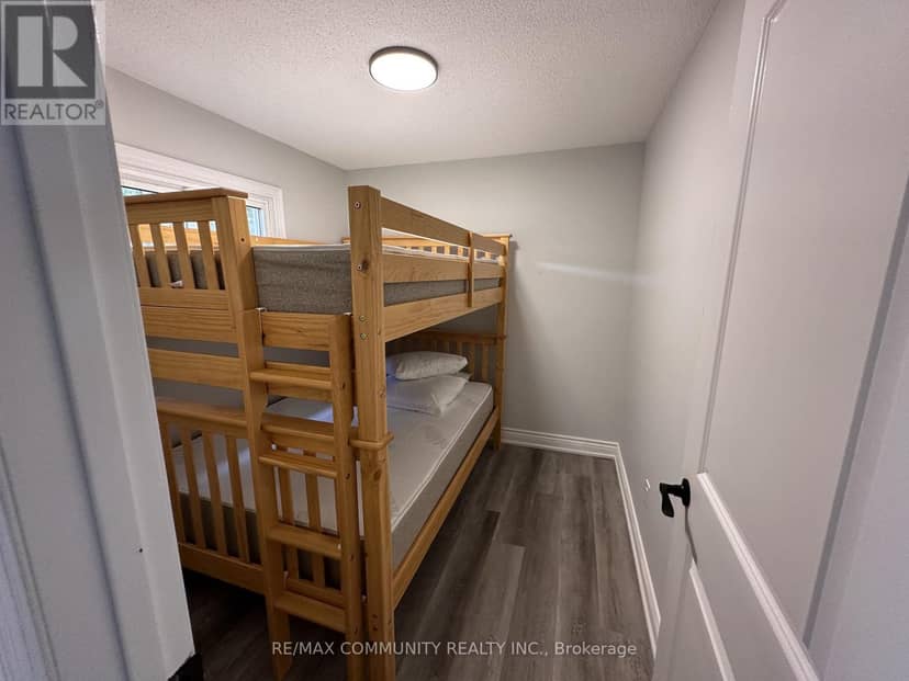 3 Hillside Drive — photo 10 of 12