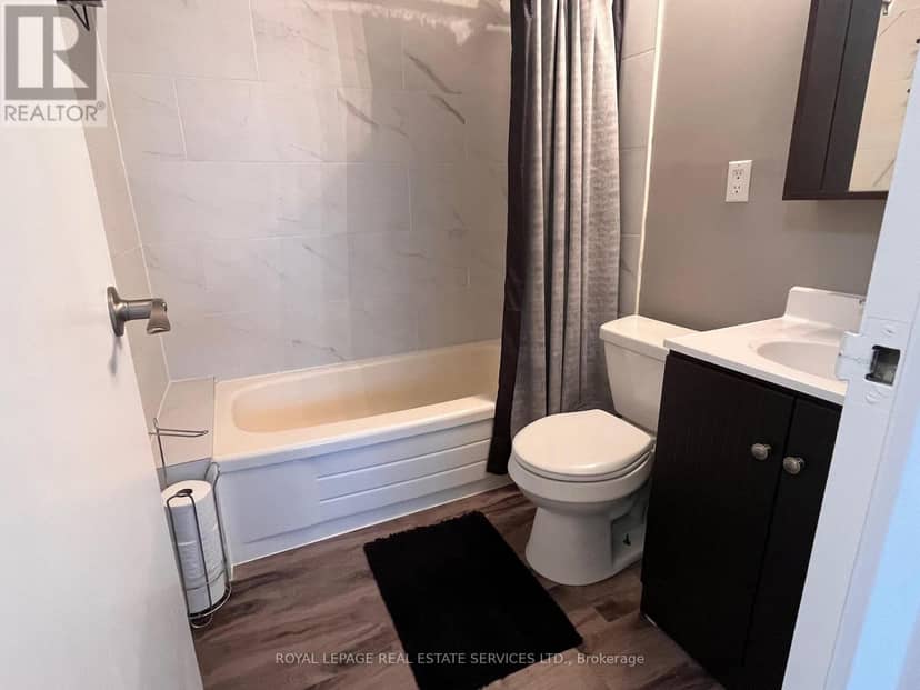 601 - 212 Kerr Street — photo 33 of 40