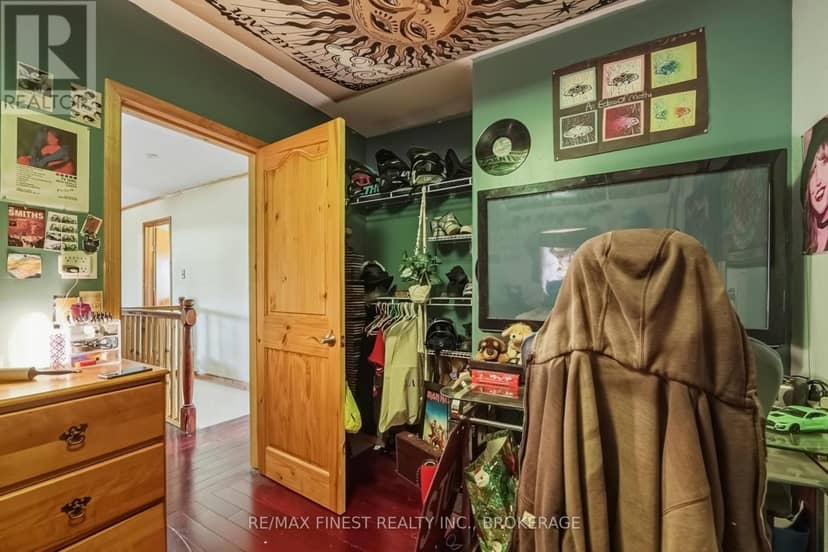 602 Caton Road — photo 17 of 33