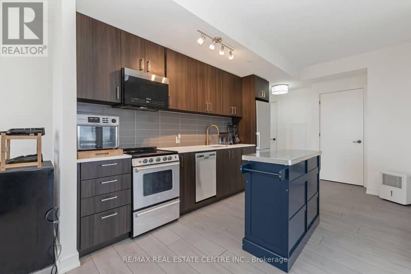 1402 - 8010 Derry Road — photo 13 of 39