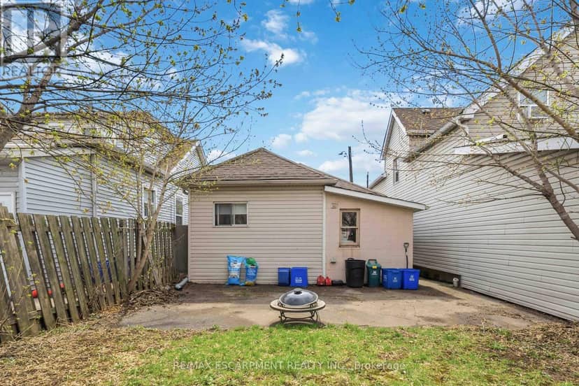 27 Edinburgh Avenue — photo 21 of 24
