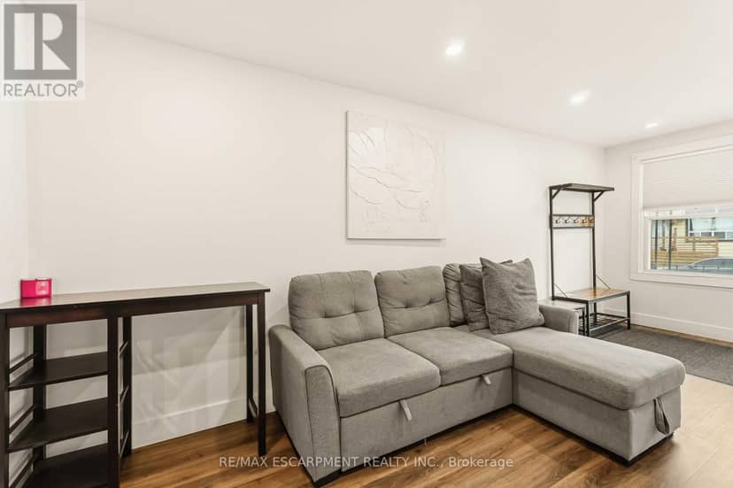 27 Edinburgh Avenue — photo 5 of 24