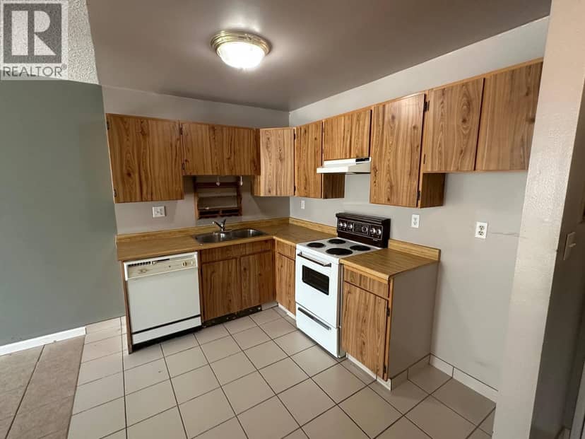 104 1122 KING ALBERT AVENUE, Coquitlam, photo 2