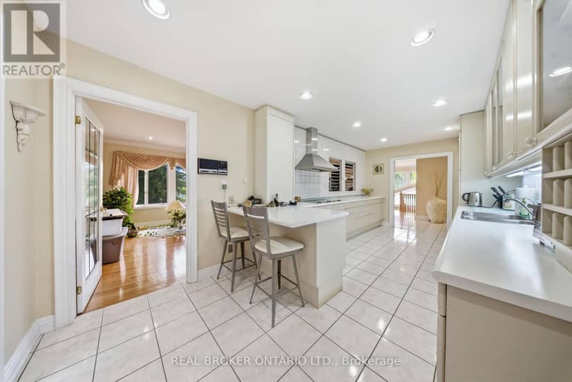 529 Conservation Drive — photo 9 of 40