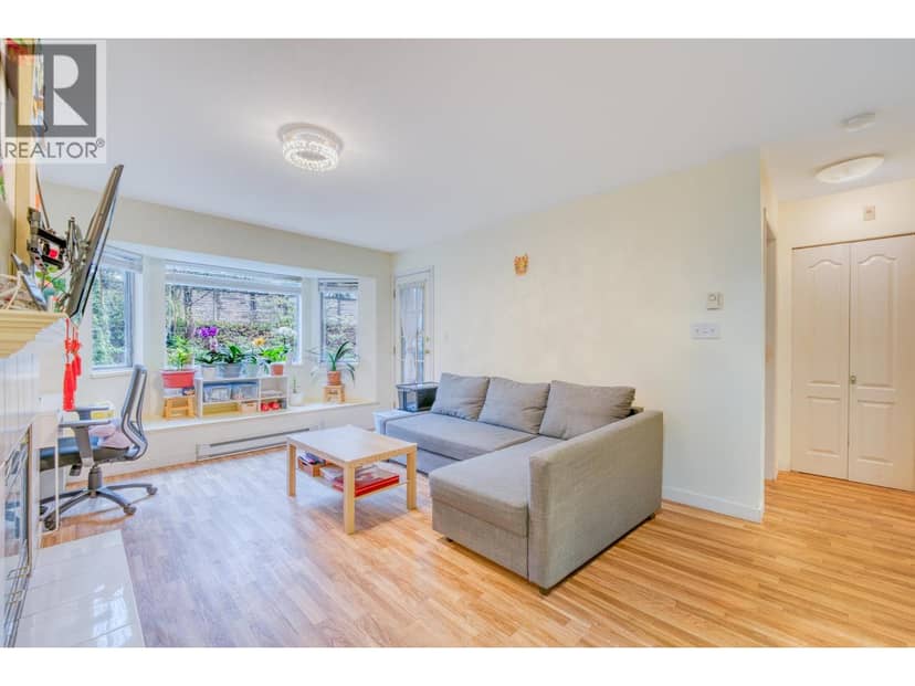 207 3738 NORFOLK STREET, Burnaby, photo 2