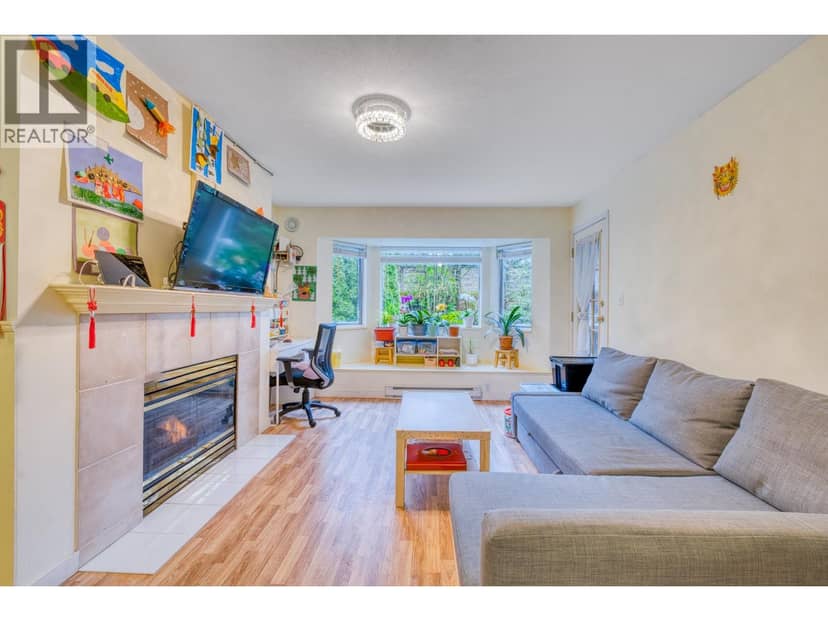 207 3738 NORFOLK STREET, Burnaby, photo 4