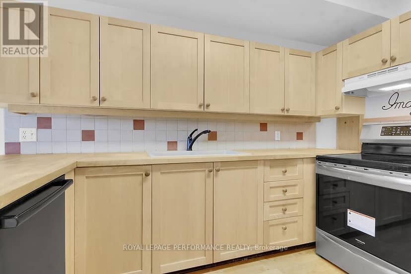 10 - 135 Springfield Road — photo 16 of 40