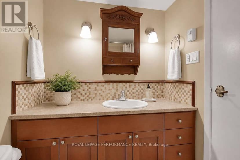 10 - 135 Springfield Road — photo 38 of 40