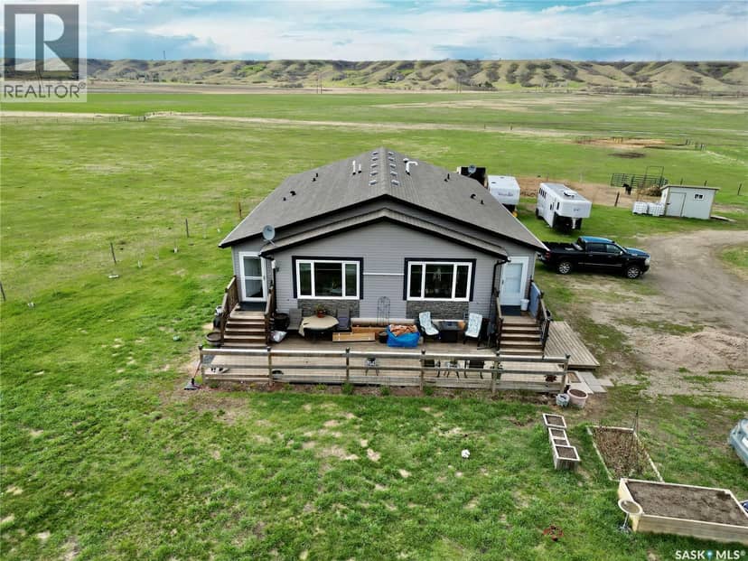 Ludwig Acres - Nestled in the Qu'Appelle Valley — photo 34 of 40