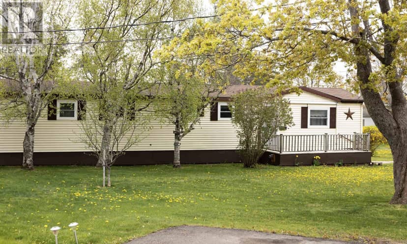 11 Manor Drive — photo 2 of 16
