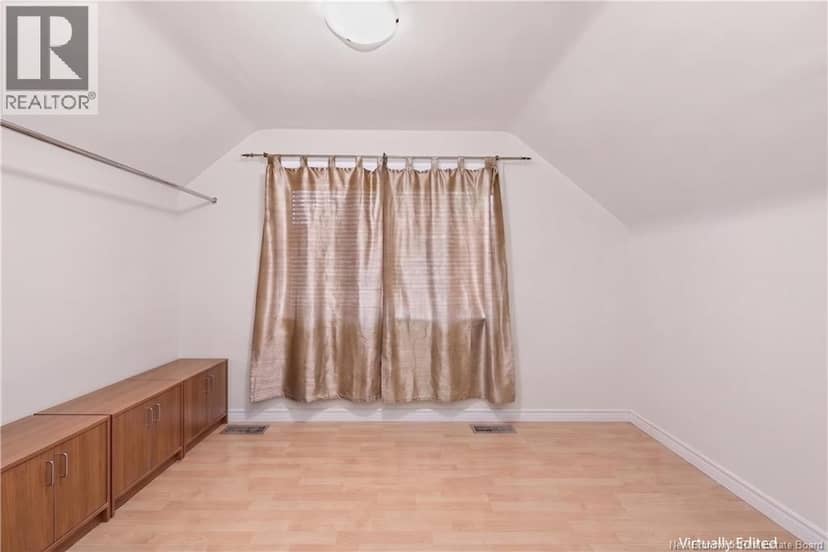 190 Maple Street — photo 17 of 34