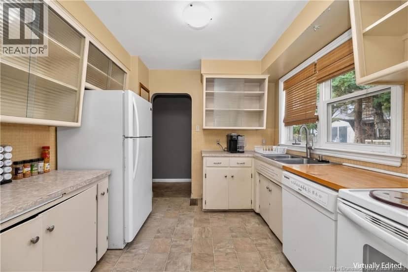 190 Maple Street — photo 7 of 34