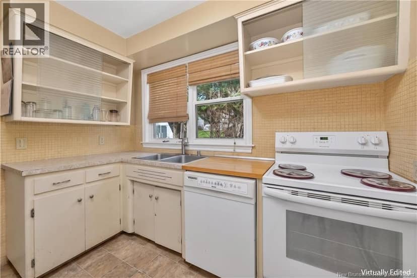 190 Maple Street — photo 8 of 34