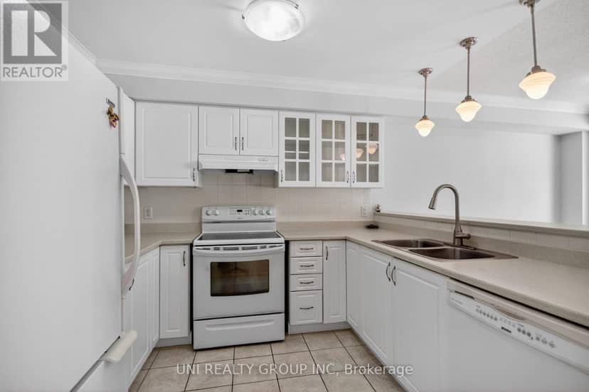 546 Ashbourne Crescent — photo 16 of 40