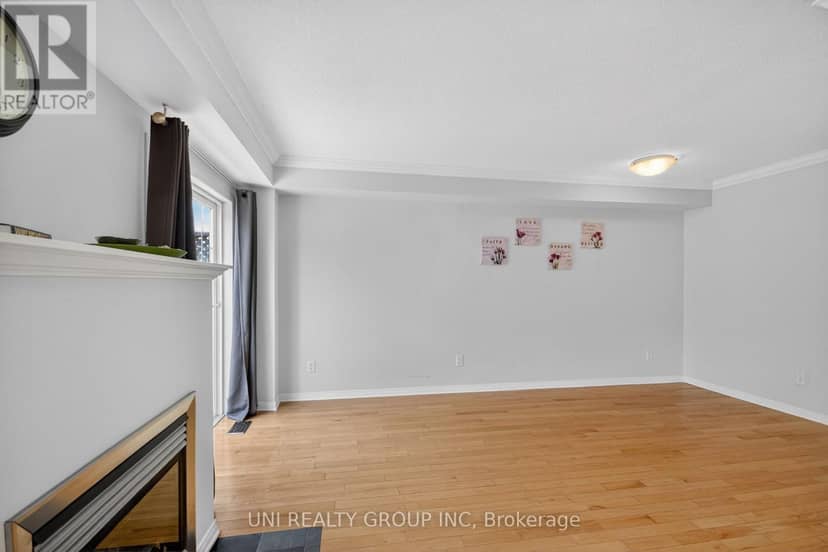 546 Ashbourne Crescent — photo 10 of 40