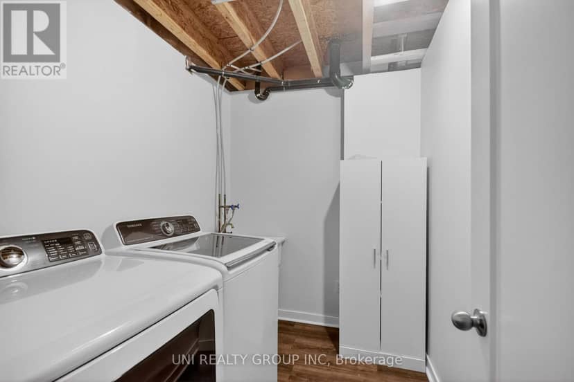 546 Ashbourne Crescent — photo 32 of 40
