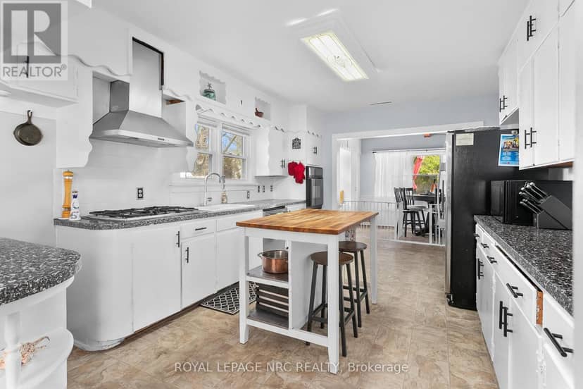 3208 Young Avenue — photo 12 of 40