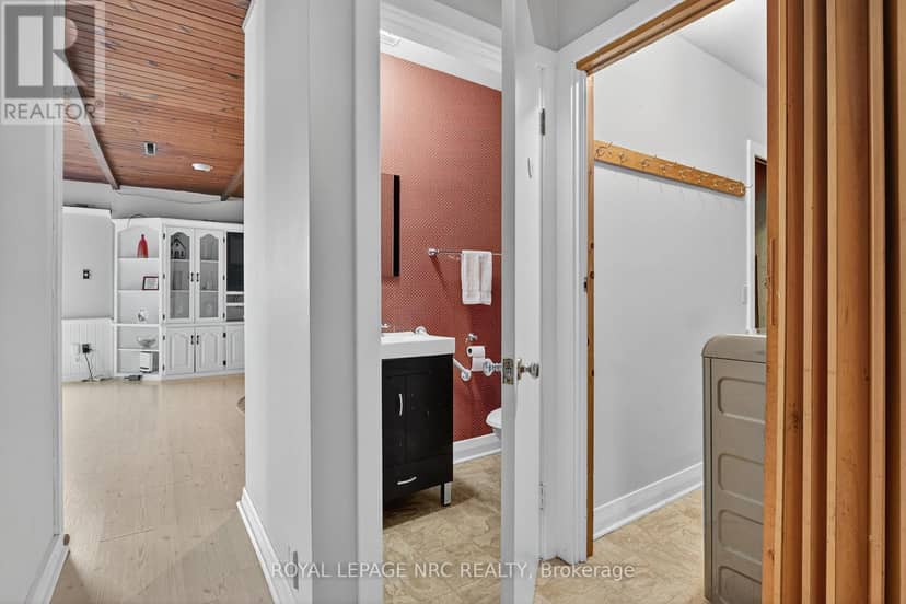 3208 Young Avenue — photo 16 of 40