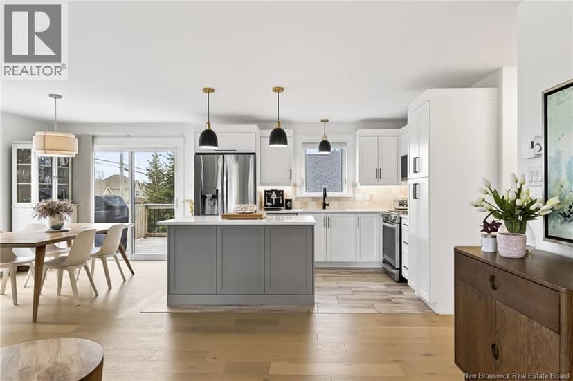 458 Gaspé Street — photo 9 of 40