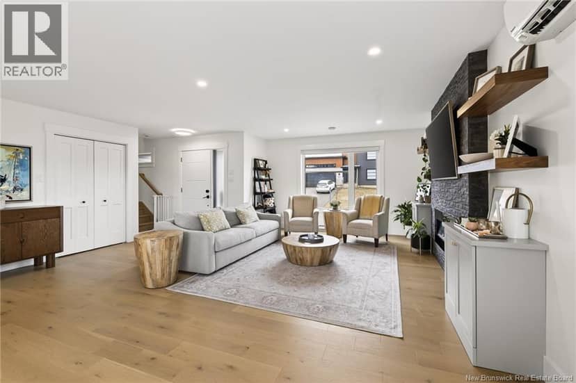 458 Gaspé Street — photo 6 of 40