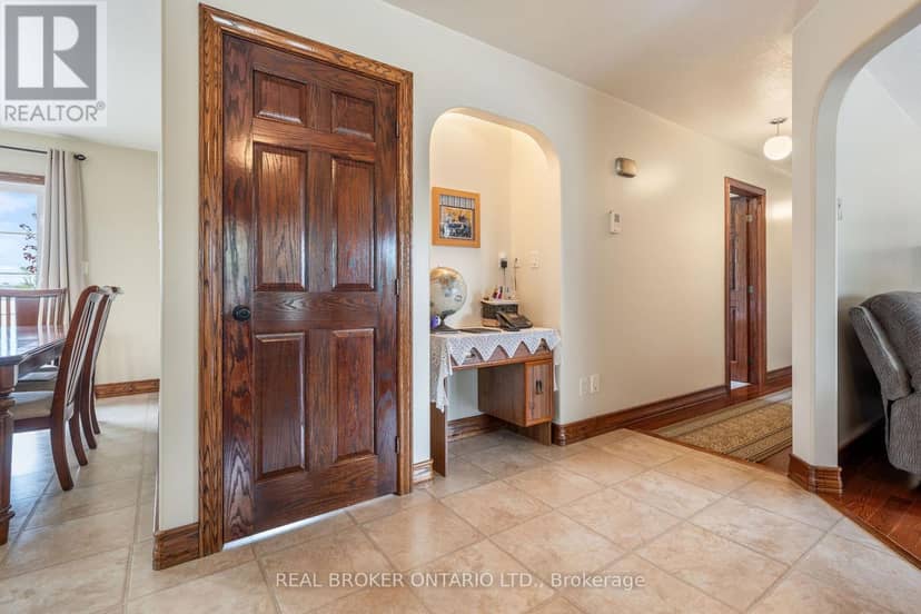 8984 Plank Road — photo 10 of 37