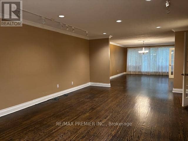 66 Laureleaf Road, Markham, photo 3
