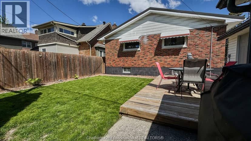 94 Stanley AVENUE — photo 31 of 31
