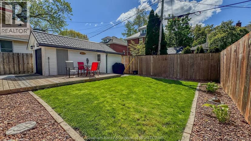 94 Stanley AVENUE — photo 29 of 31