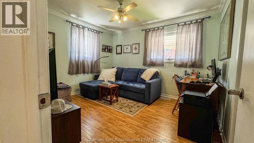 94 Stanley AVENUE — photo 14 of 31