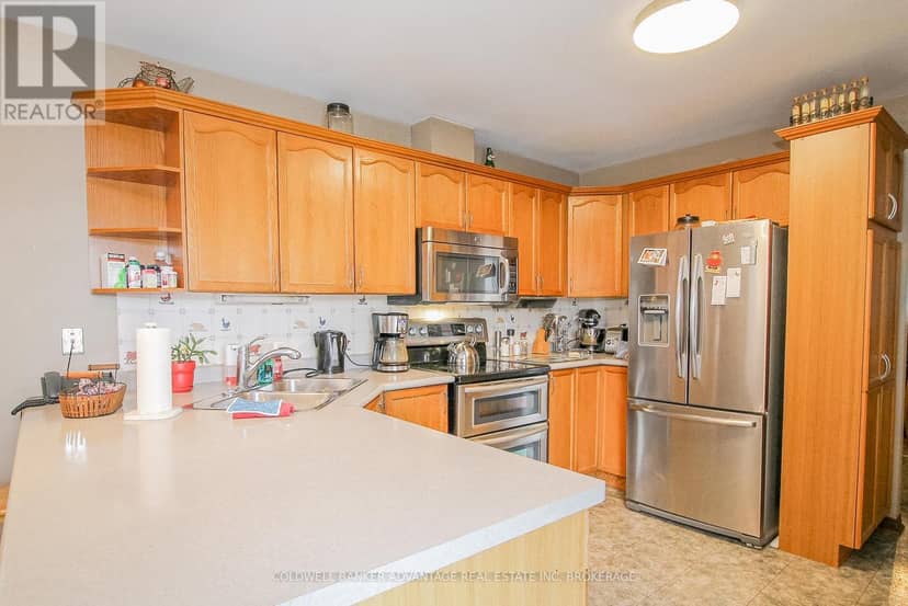 19 Windle Village Crescent — photo 10 of 34