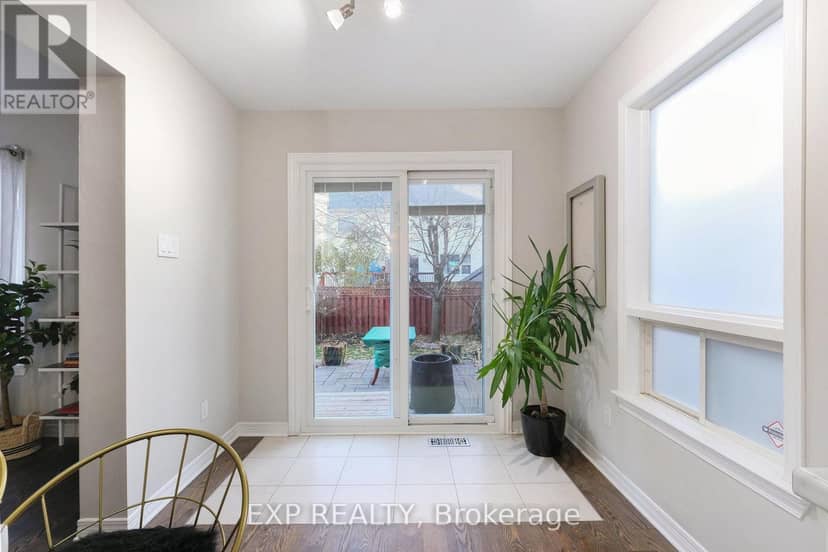 34 Avonmore Crescent — photo 8 of 20