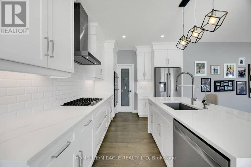 78 Matheson Crescent — photo 16 of 40
