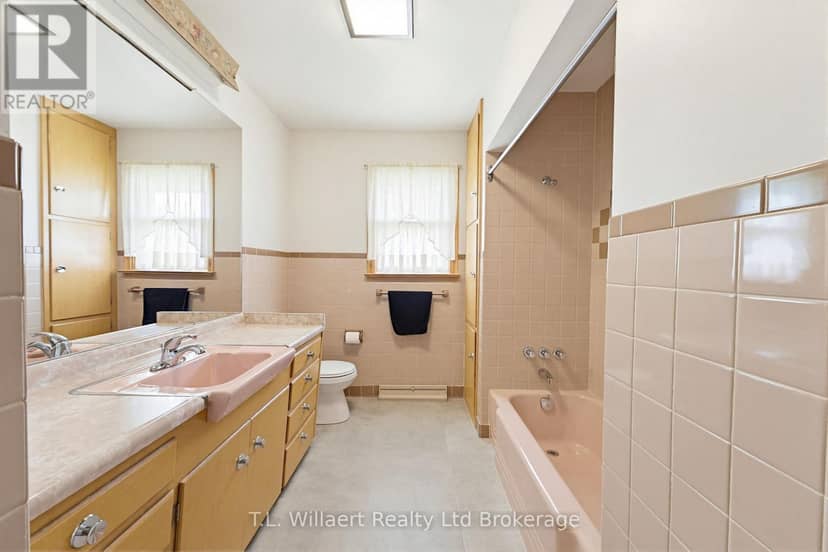 70 Albert Street — photo 22 of 40