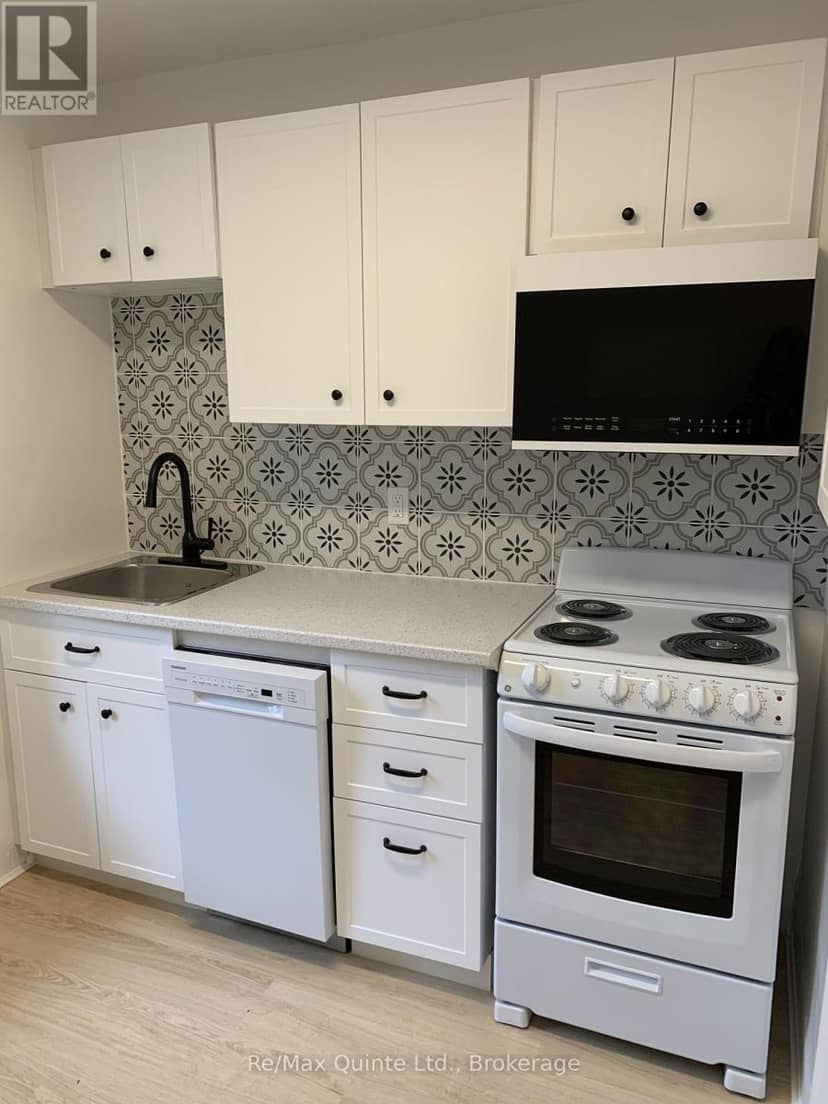 146 Bleecker Avenue — photo 1 of 40