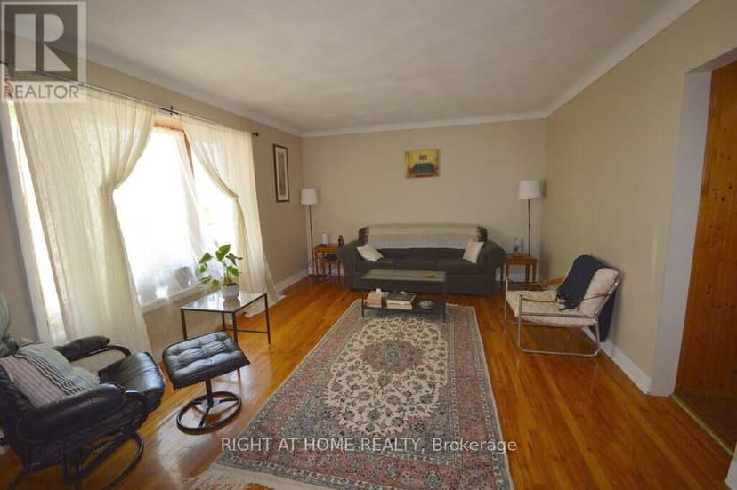 200 Woodroffe Avenue, Ottawa, photo 4