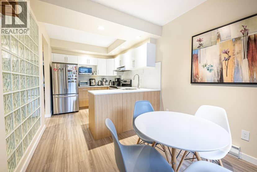 206 3151 WOODBINE DRIVE, North Vancouver, photo 5