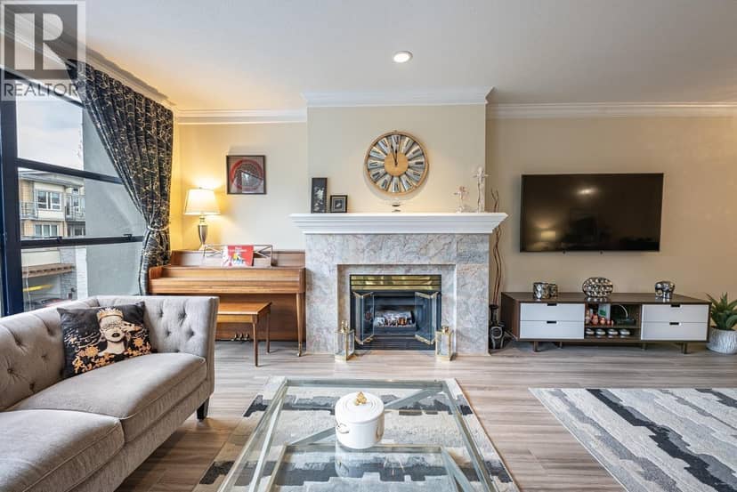 206 3151 WOODBINE DRIVE, North Vancouver, photo 8