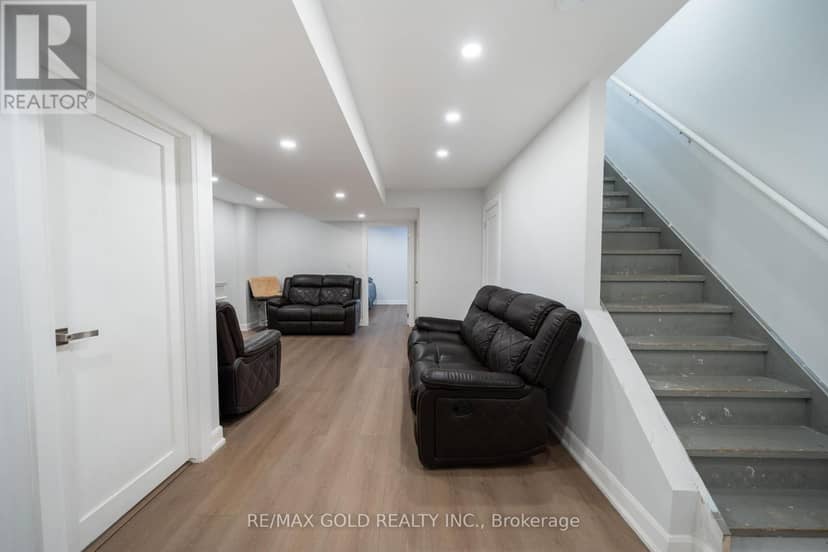 19 Spring Valley Court — photo 31 of 39