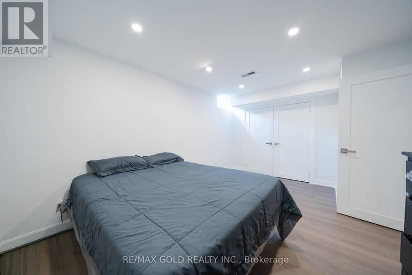 19 Spring Valley Court — photo 34 of 39