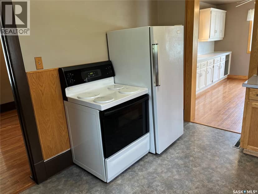 209 2nd AVENUE W, Gravelbourg, photo 4
