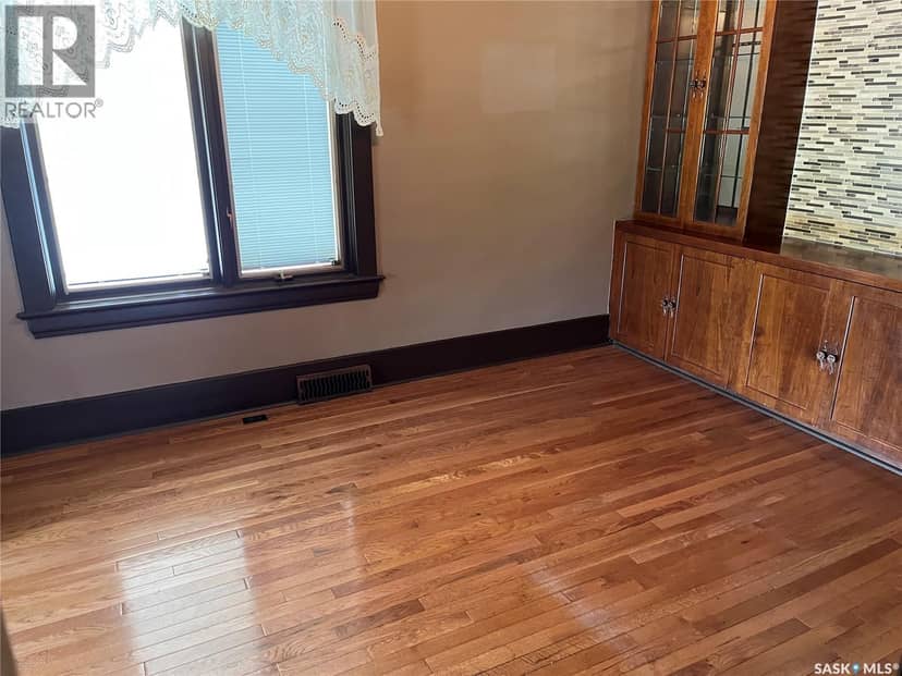 209 2nd AVENUE W, Gravelbourg, photo 5