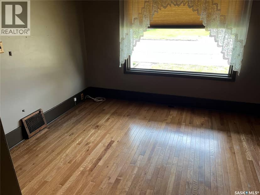 209 2nd AVENUE W, Gravelbourg, photo 7
